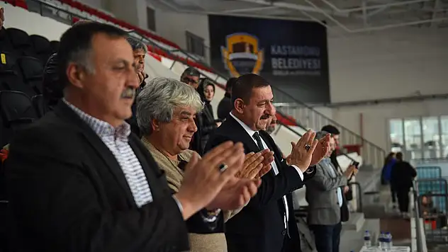 Vidinlioğlu'ndan Kastamonu Belediyespor'a tebrik