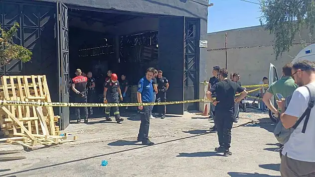 Yağ Tankına Düşen Anne Ve Oğlu Hayatını Kaybetti