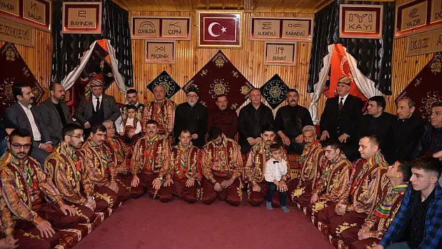 Yarenler yılın ilk ocağını yakıtı