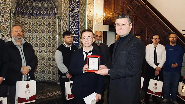Yarışmanın 1'incisi Belli Oldu: Ödülünü Kaymakam Uçar'dan Aldı