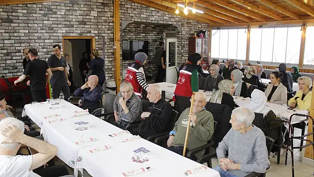 Yaşlılara Saygı Haftası Kapsamında Anlamlı Program