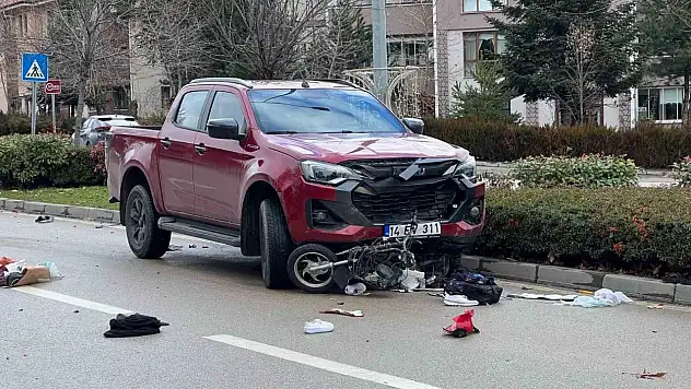 Motosiklete Pikap Çarptı: 1 Yaralı