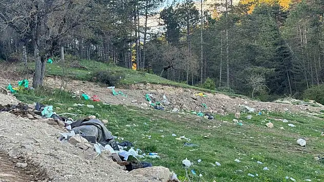 Yaylayı Çöplüğe Çevirdiler