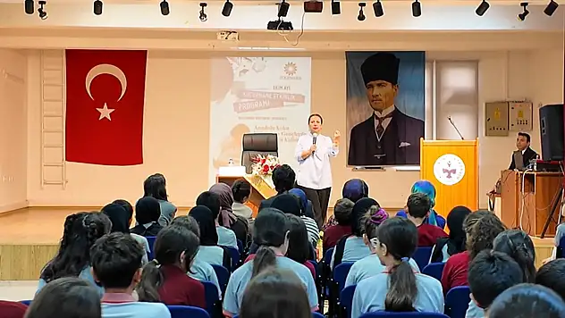 Yazar Öğrenci Buluşması Gerçekleştirildi