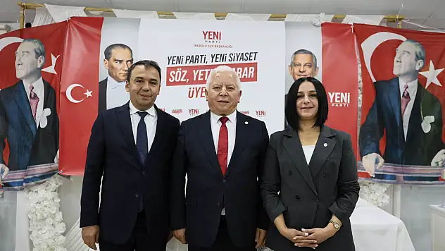 Yeni Parti'de Kongre Heyecanı: Başkanlığa İlyasoğlu Seçildi