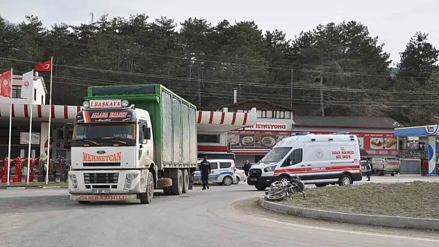 Yeni Yapılan Kavşakta İlk Kaza: 1 Yaralı