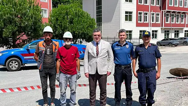 Yer Altı Elektrik Hattı Çalışmaları Sürüyor