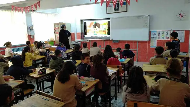 Yeşilay'dan 700 Öğrenciye Eğitim