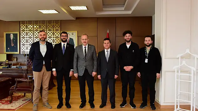 Yeşilay'dan Rektör Topal'a ziyaret