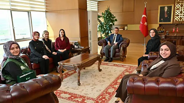 Yeşilay'dan Rektör Topal'a Ziyaret