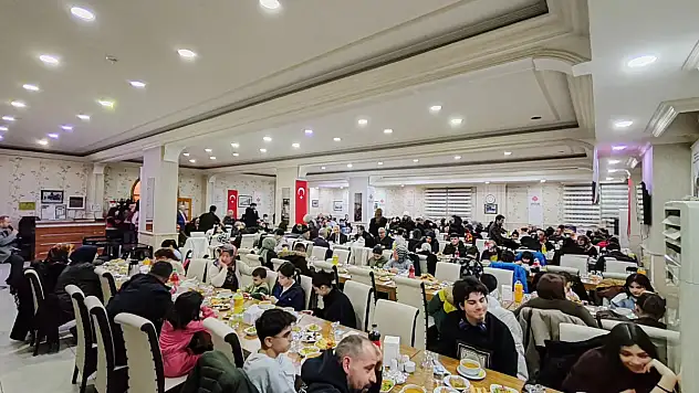Yetim Ve Aileleriyle İftar Sofrasında Buluştular
