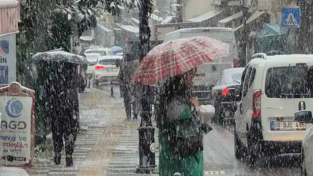 Yılın Son Kar Yağışı 5 Dakikada Bartın'ı Beyaza Bürüdü