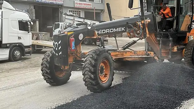 Yıpranan Yol Yeniden Onarıldı