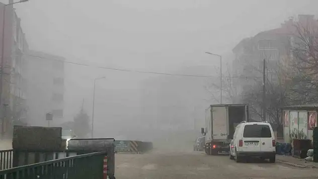 Yoğun Sis Görüş Mesafesini 20 Metreye Kadar Düşürdü