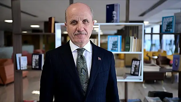 YÖK Başkanı Özvar, Üniversitenin 3 Yılda Bitirilebilmesine İlişkin Uygulamayı Değerlendirdi
