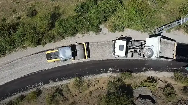 Yol Çalışmaları Sürüyor