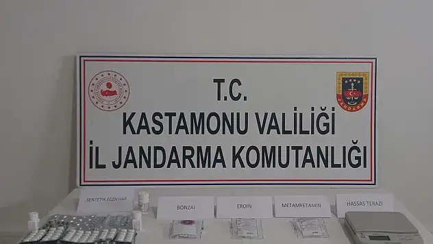 YOL KONTROLÜNDE UYUŞTURUCU ELE GEÇİRİLDİ