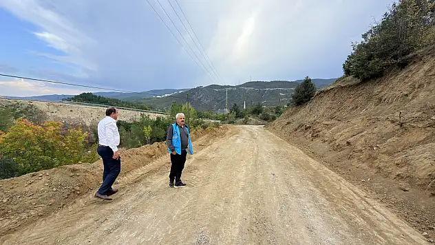Yol Ve Çevre Düzenleme Çalışmaları Sürüyor