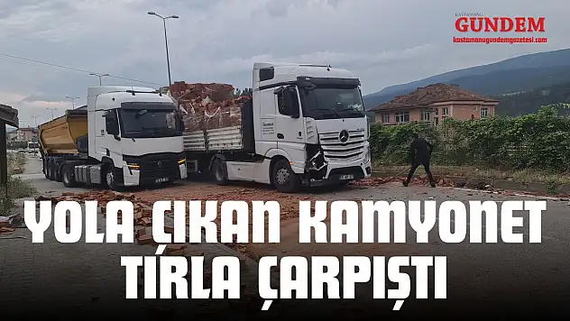 Yola Çıkan Kamyonet Tırla Çarpıştı