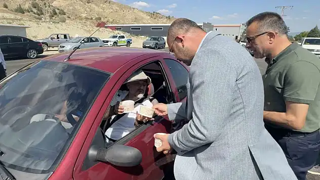 Vatandaşlara Pilav İkramı