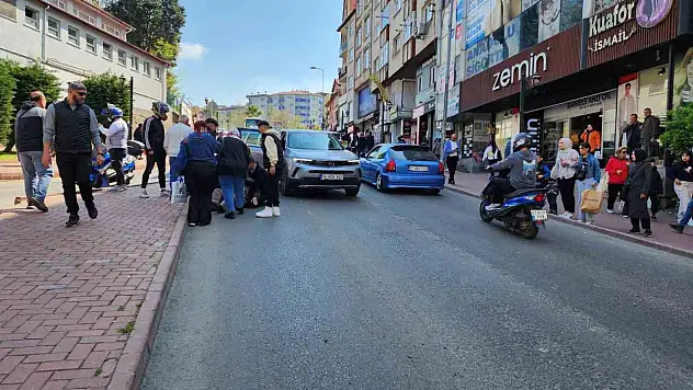 Yoldan Karşıya Geçmek İsteyen Adama Otomobil Çarptı: 1 Yaralı