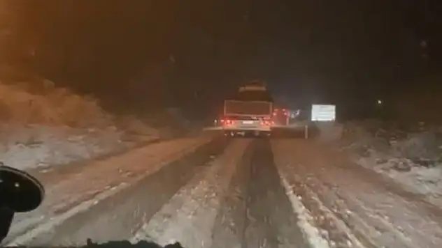 Yükseklere Kar Yağıyor