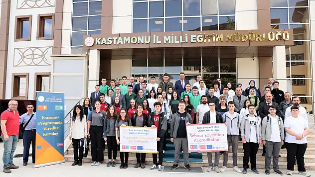 Yurt Dışına Gidecek Öğrenciler Bilgilendirildi