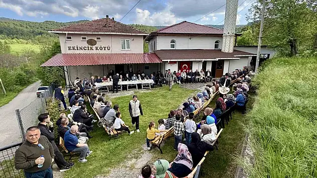 Yüzlerce yıllık bayram geleneği 'ziyrat' Ekincik köyünde yaşatılıyor