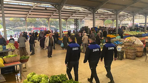 Zabıta Ekiplerinden Pazar Denetimi