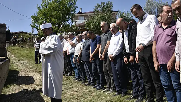Zahide Bayraktar Toprağa Verildi