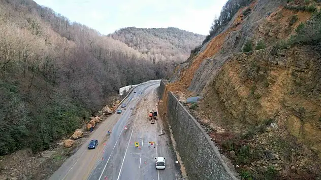 Heyelan Temizleme Çalışmaları Havadan Görüntülendi