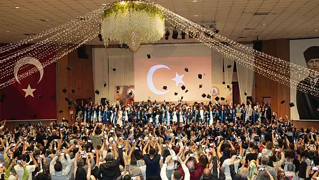 Mezunlar Geleceğe Uğurlandı