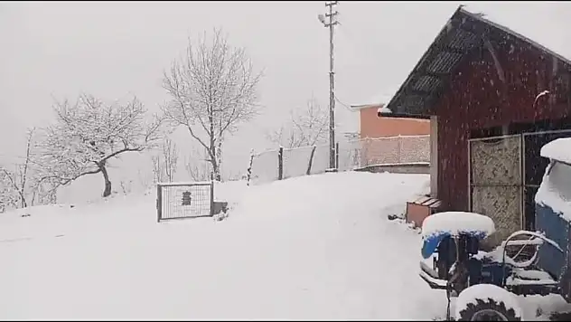 Zonguldak'ın Yüksek Kesimlerinde Kar Yağışı