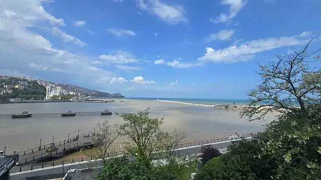 Zonguldak Limanı Yağışların Ardından Sarıya Büründü