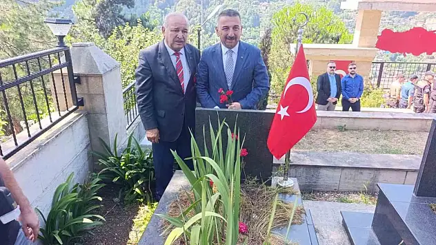 Zonguldak'ta 15 Temmuz Demokrasi ve Milli Birlik Günü'nde şehitlik ziyareti
