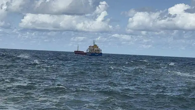 Zonguldak'ta dalga boyu 3 metreye ulaştı