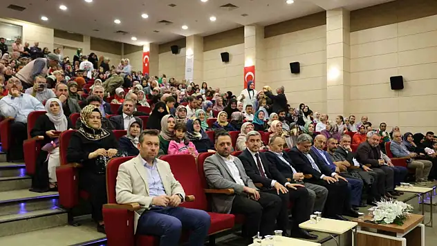 Zonguldak'ta hafızlar taç giydi