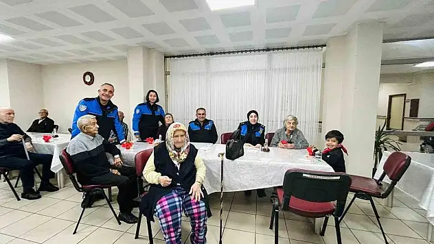 Zonguldak'ta Huzurevinde 'Dolandırıcılık' Farkındalığı