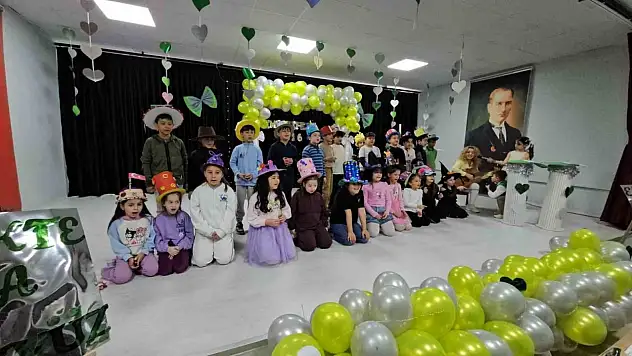Zonguldak'ta Miniklerden Renkli Mesaj!
