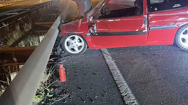 Zonguldak'ta otomobil bariyerlere çarptı: 1 yaralı
