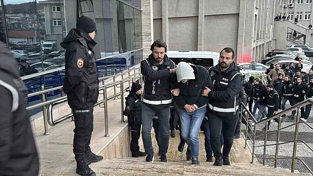 Rüşvetle Araç Muayenesi Operasyonunda 11 Şüpheli Adliyede