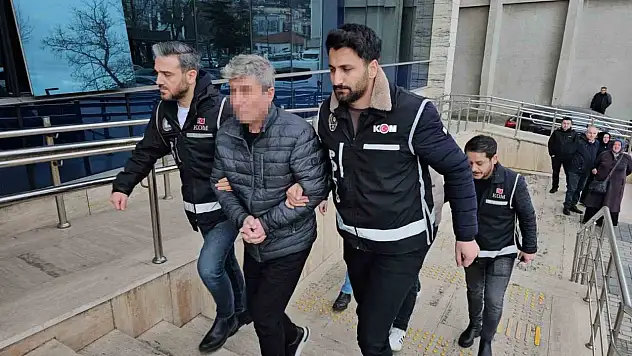 Rüşvetle Usulsüz Sağlık Raporu Operasyonunda Doktor Tutuklandı