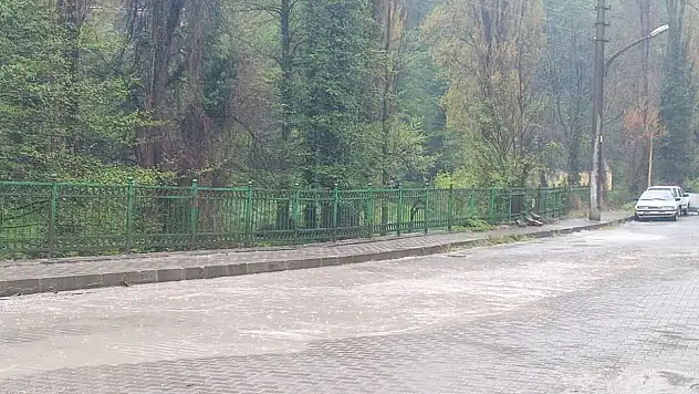 Zonguldak'ta Sağanak Yağışla Birlikte Göle Döndü