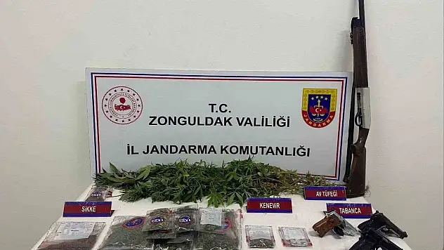 Tarihi Eser Ve Uyuşturucu Yakalandı