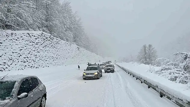 61 Köy Yolunda Çalışma Sürüyor