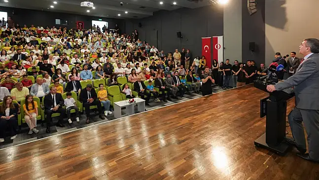 Bakan Tekin, 'Türkiye 7. Okullar Arası Zeka Oyunları Şampiyonası' Ödül Töreni'ne Katıldı