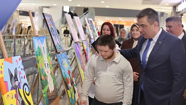 Engelliler Haftası Kapsamında Resim Ve El Sanatları Sergisi Düzenlendi
