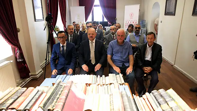 Yazma Eser Kütüphanesine 228 Kitap Bağışı Yapıldı