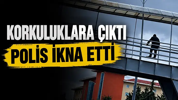 Üst Geçidin Korkuluklarına Çıktı