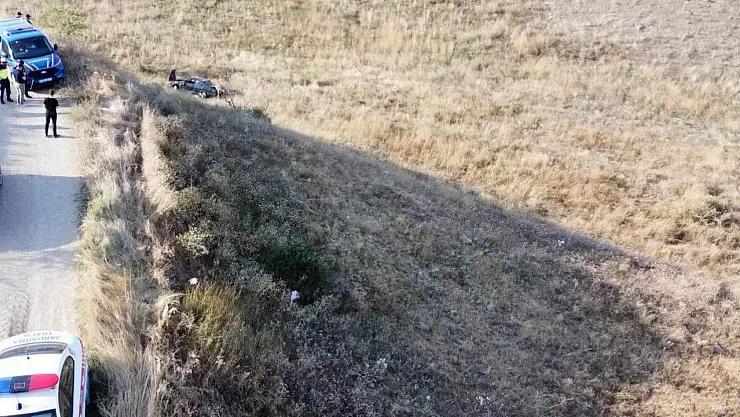 Çorum'da kayıp olarak aranan adam, şarampole yuvarlanan otomobilinin altında ölü bulundu